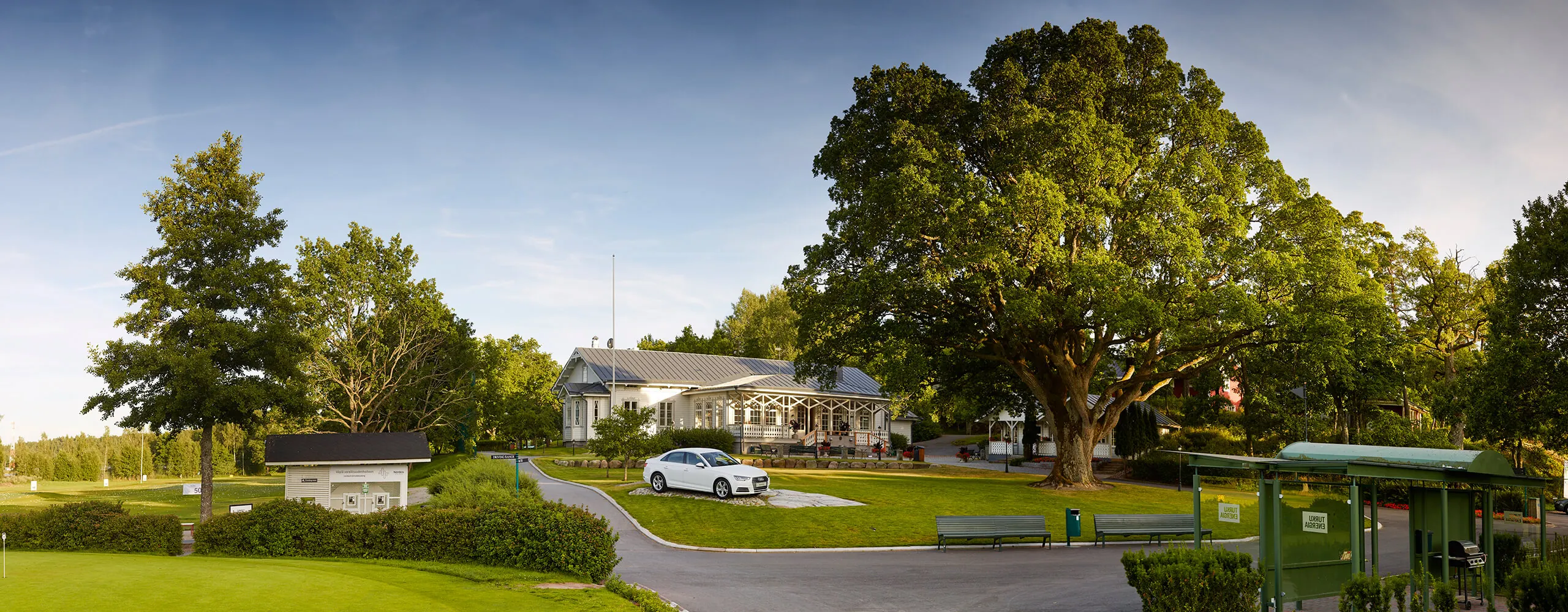 Aura Golf club house